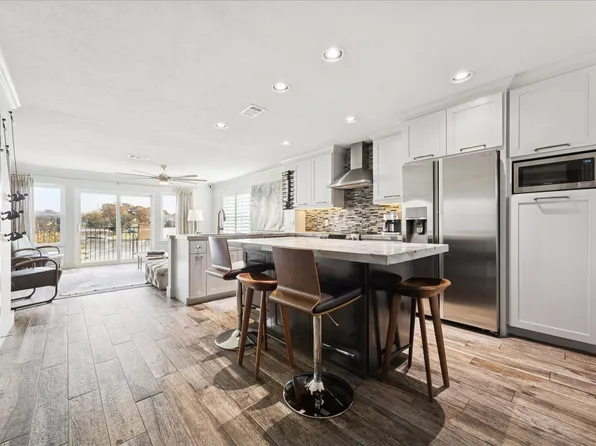 1900 Lakeside Dr, Seabrook, TX 77586