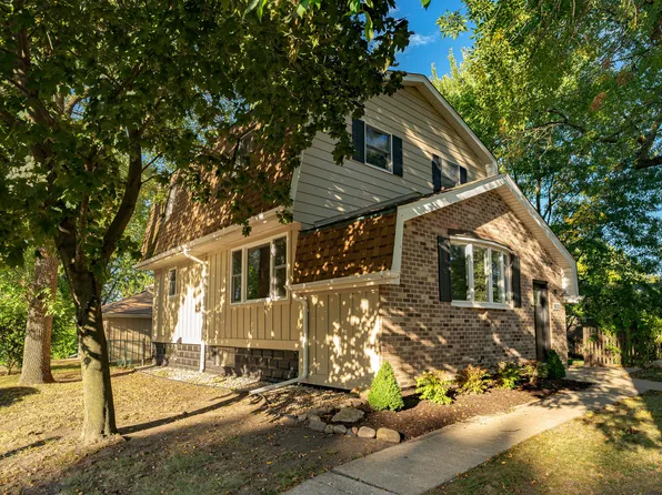 1439 Fairway Dr, Munster, IN 46321