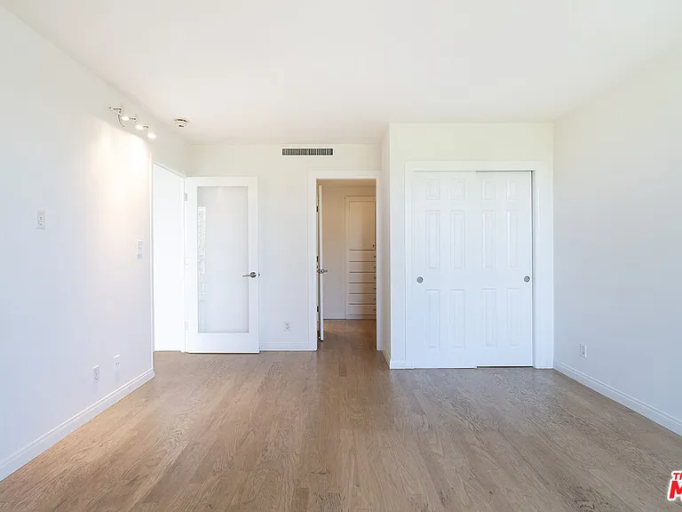 2170 Century Park E #708 — Photo 15