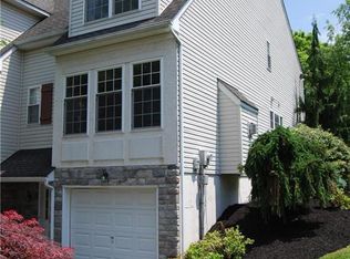 1517 Ravena St, Bethlehem, PA 18015
