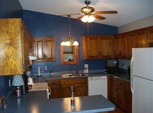 1401 SE 43rd St, Topeka, KS 66609