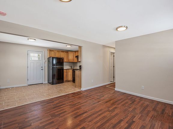 3rd image of 703 Provost Ave