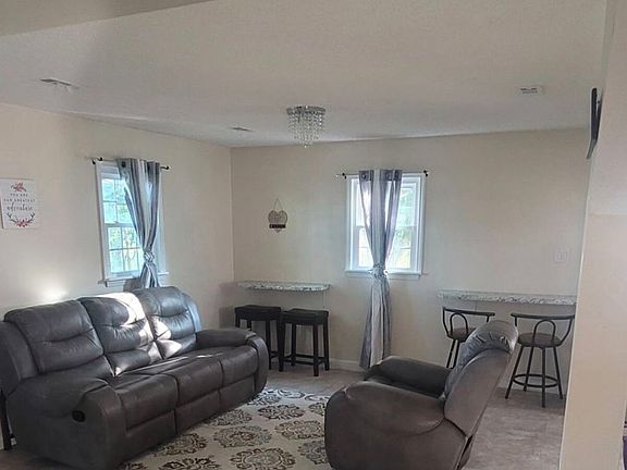 4th image of 537 Stevenson Rd