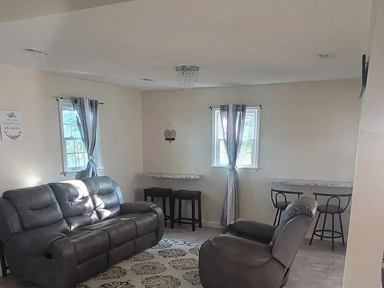 537 Stevenson Rd — Photo 4
