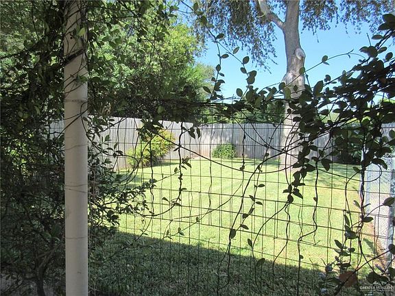 5th image of 1401 Wisteria Ave