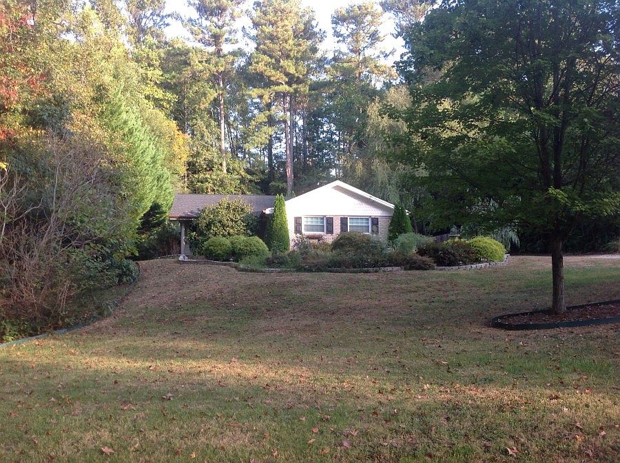 1st image of 3347 Oak Dr