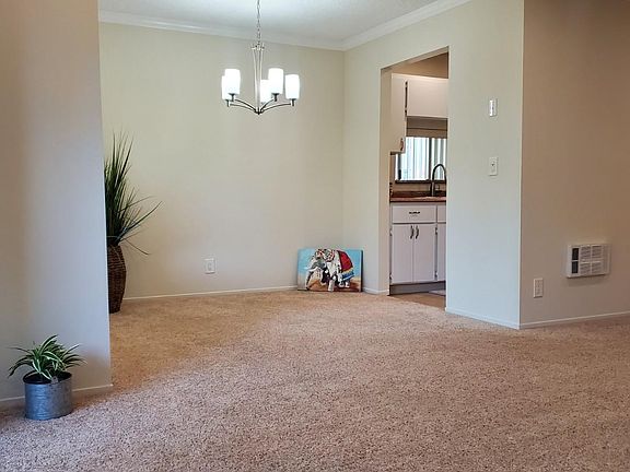 Front Entry View of 8' x 9' Dining Room. Seat 6 Adults Easily.