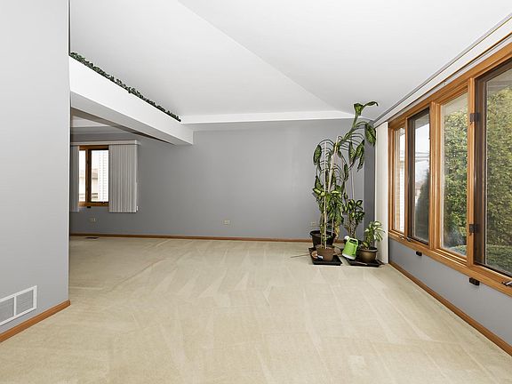 2nd image of 18018 Poplar Ln