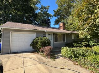 218 N Woodlawn St, Wheaton, IL 60187