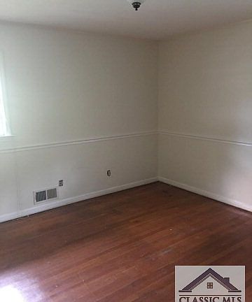 3rd image of 105 McAlpin Dr