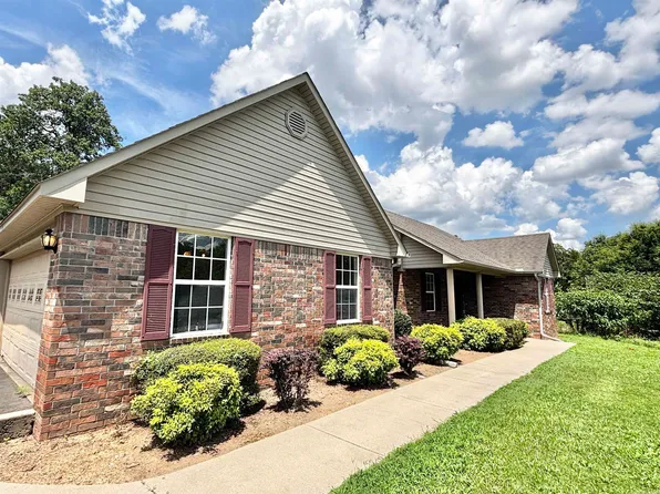 7 Misty Valley Ln, Morrilton, AR 72110