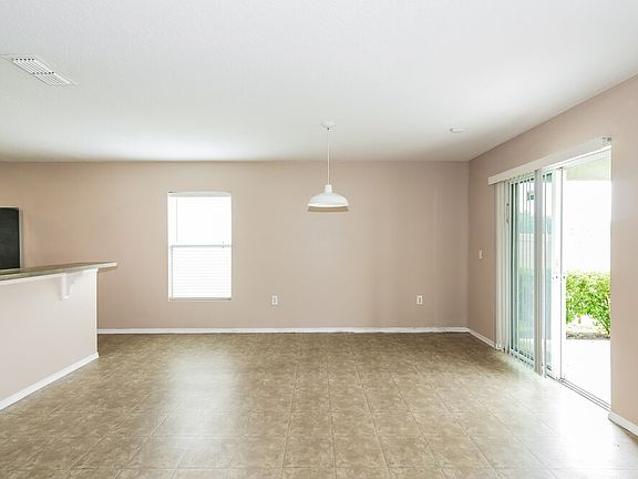 5th image of 11133 Running Pine Dr