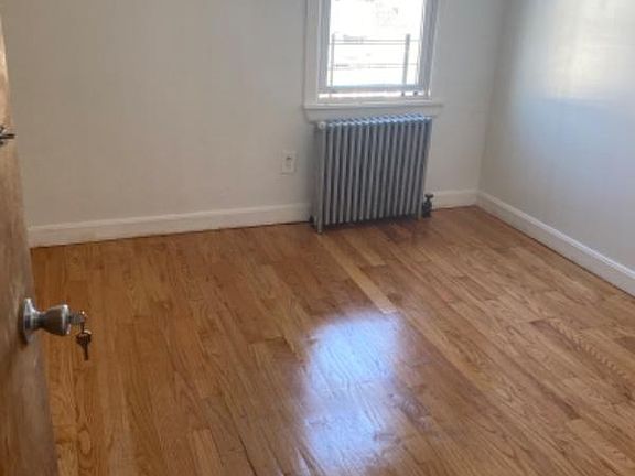 2nd image of 43 Caroline Ave Floor 3