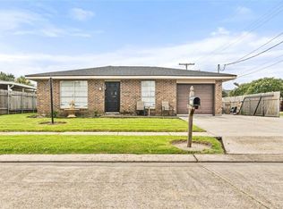 2800 Cardinal Dr, Marrero, LA 70072