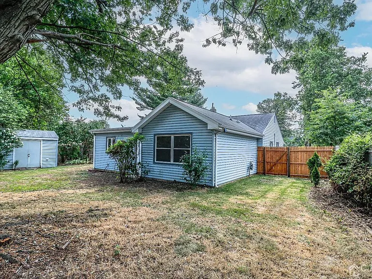21 Knollwood Rd E — Photo 14