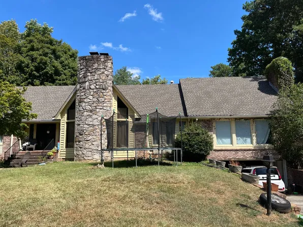 2619 Linger Ln, Birmingham, AL 35226