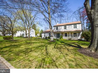 968 Queens Dr, Yardley, PA