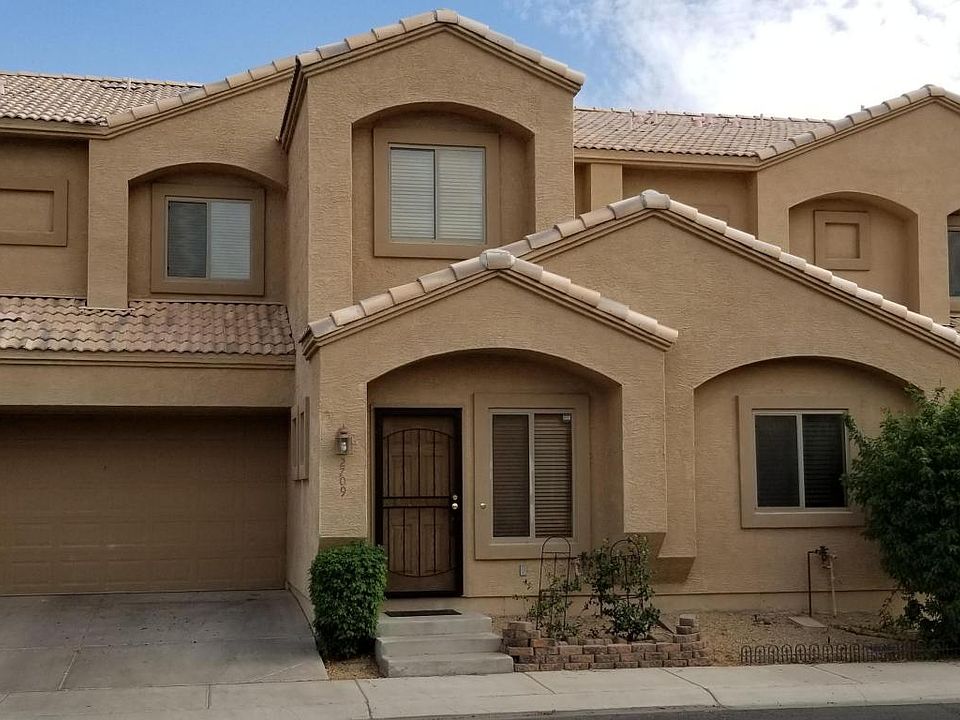 1st image of 2709 E Schiliro Cir