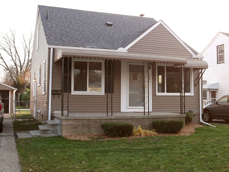 1st image of 19924 Frazho St