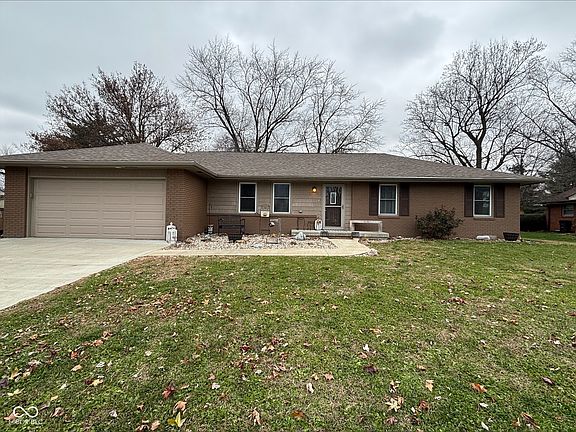 2nd image of 950 Cottonwood Dr