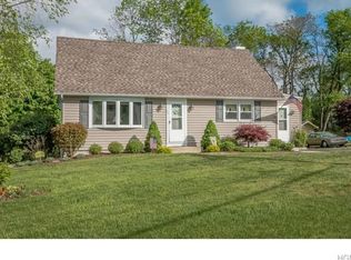 63 Scotchtown Dr, Middletown, NY 10941