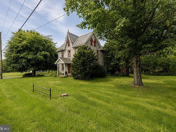 3rd image of 2260 Allentown Rd