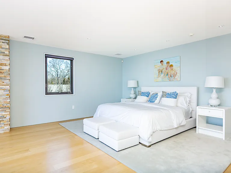 247 Kings Point Rd — Photo 15