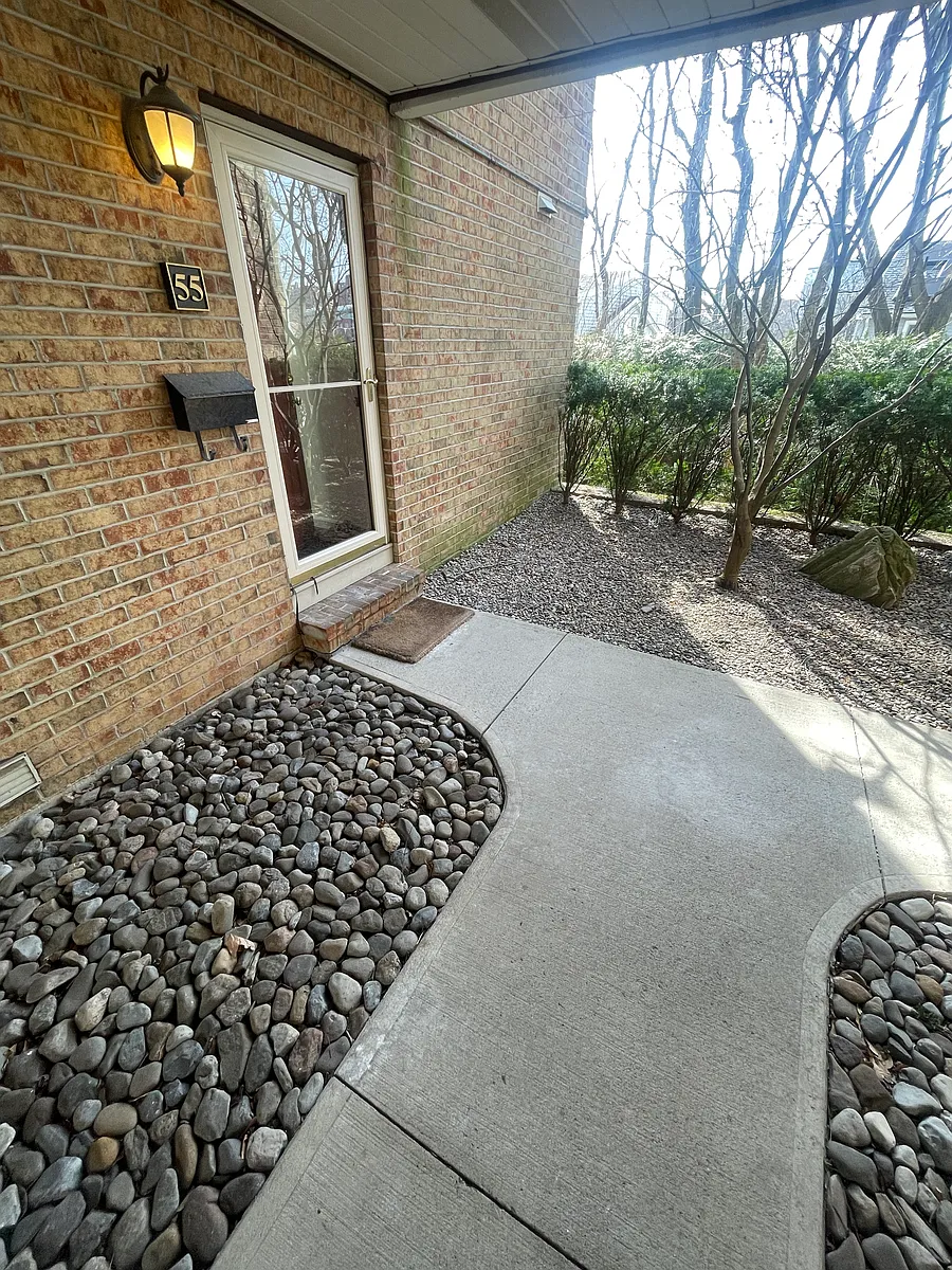 Building Photo - 180 Glenbrook Rd #55