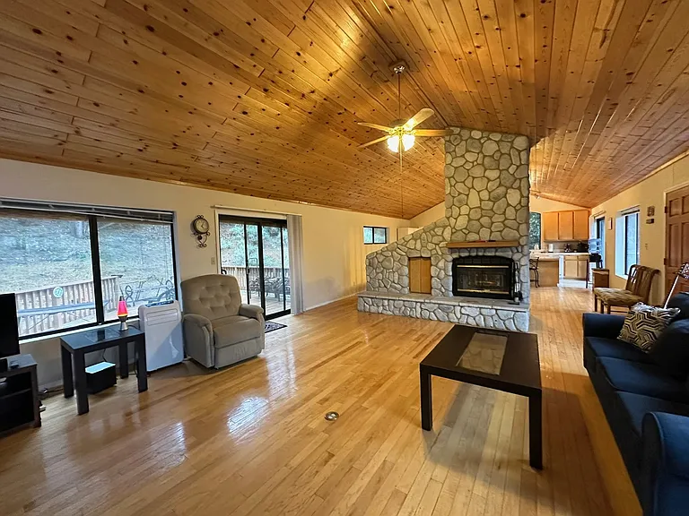 15600 San Moritz Dr — Photo 2