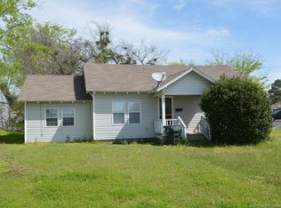 604 W McArthur St, Madill, OK 73446