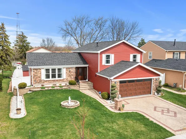 176 Appleby Dr, Glendale Hts, IL 60139