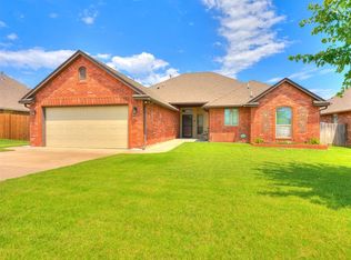 10817 Sara Ct, Midwest City, OK 73130
