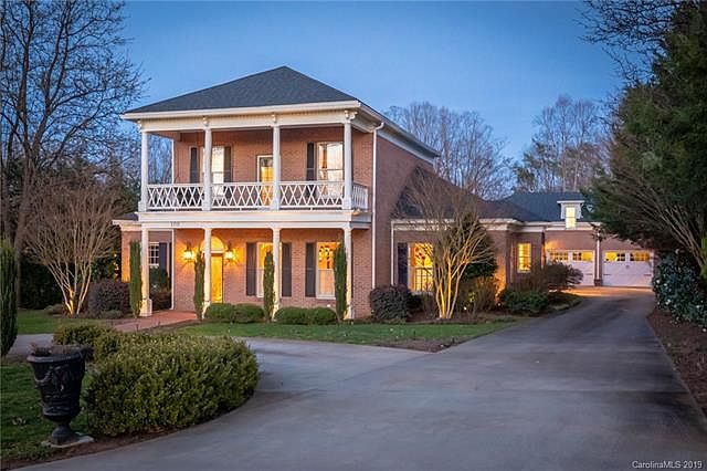 1st image of 109 Country Club Dr