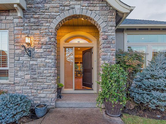 3rd image of 2708 NE 145th Cir
