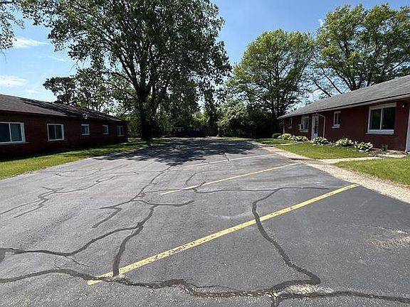 2nd image of 82 Harvey Pl