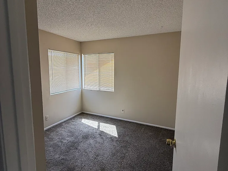 20323 Rue Crevier #534 — Photo 12