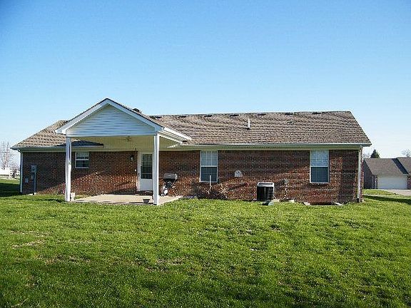 2nd image of 102 General Cleburn Dr