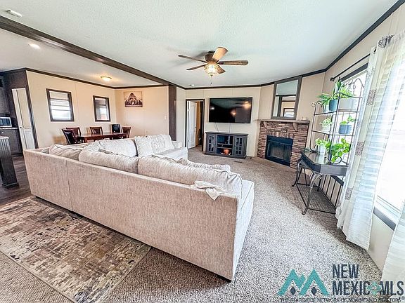 4th image of 204 W Cottonwood Ln