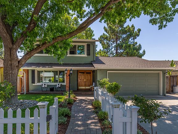 2nd image of 312 Grandpark Cir