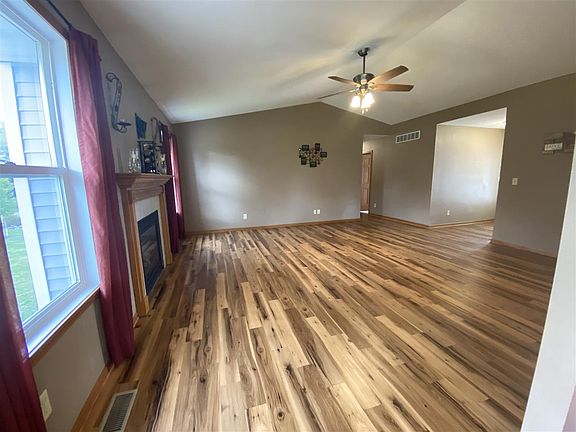 5th image of 13471 Foxglove Ln