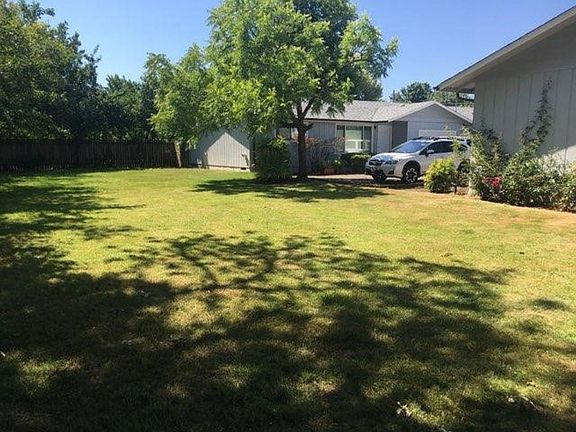 2nd image of 590-660 NW Oak Ave #Oa-594