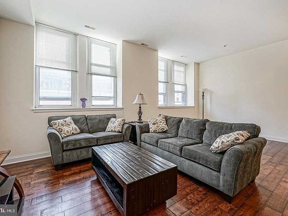 4th image of 1001 Chestnut St #601E