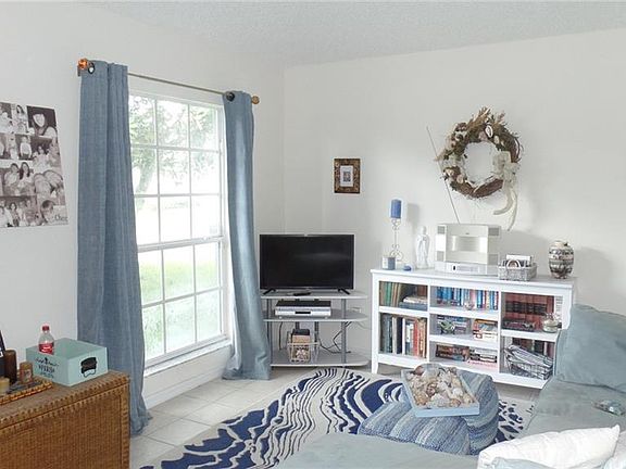 5th image of 258 Pine Trace Dr