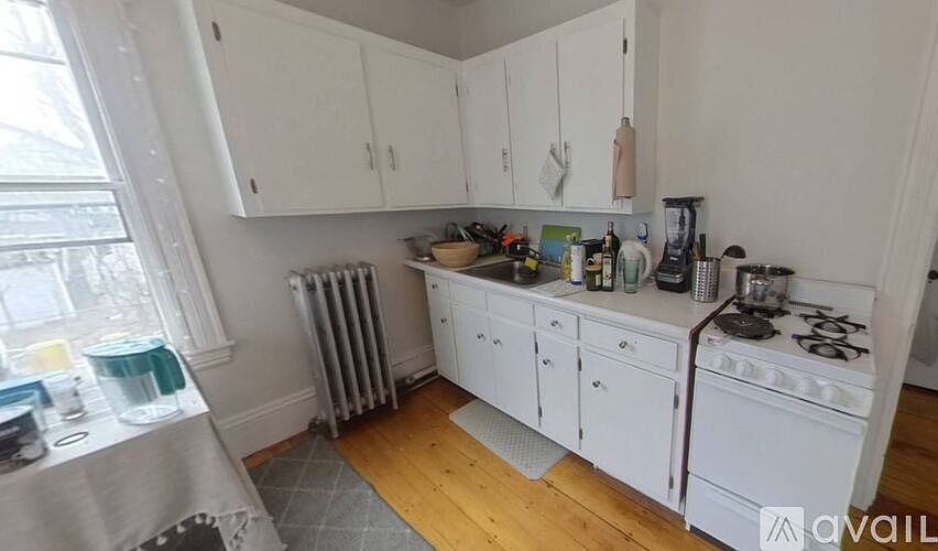 2nd image of 141 Brown St #3R