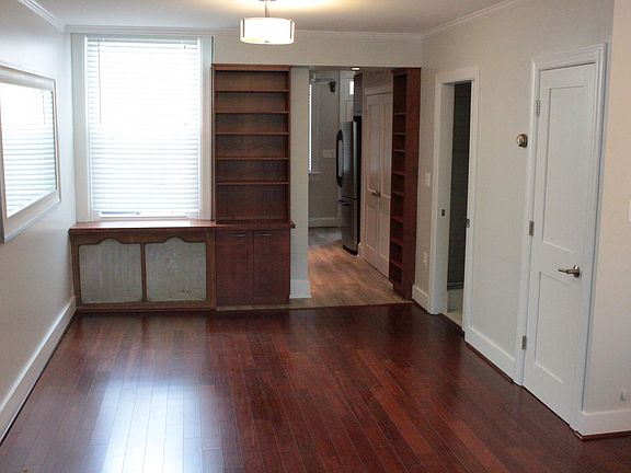 Living/Dining Area