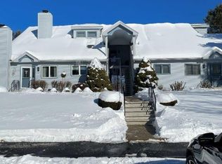 1 Pondview Dr #C3, Pittsfield, MA 01201