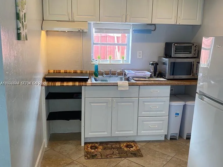 2526 McKinley St #C — Photo 6