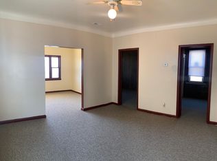 2355 Edwin St, Hamtramck, MI 48212