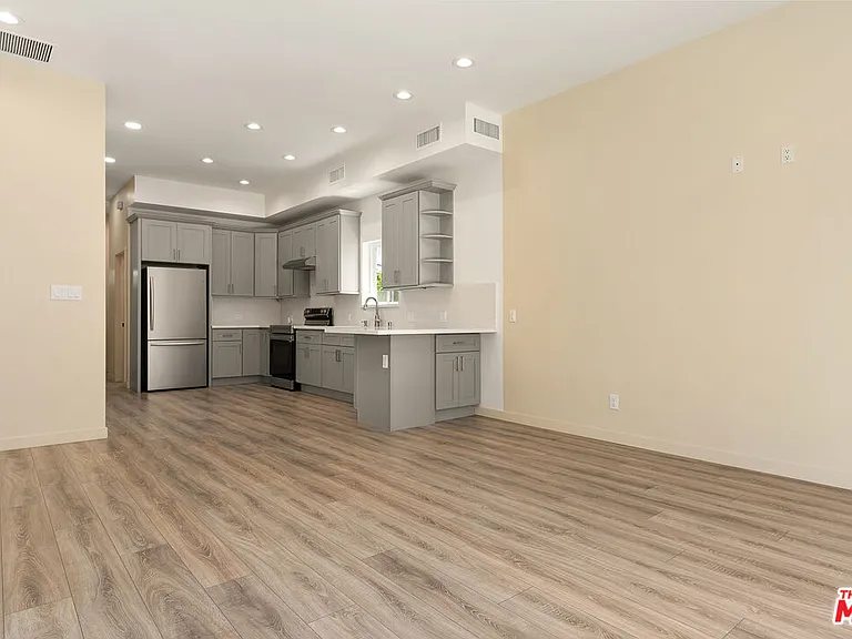 3500 1/2 La Clede Ave — Photo 7