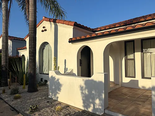 440 N Alta Vista Blvd Photo 1